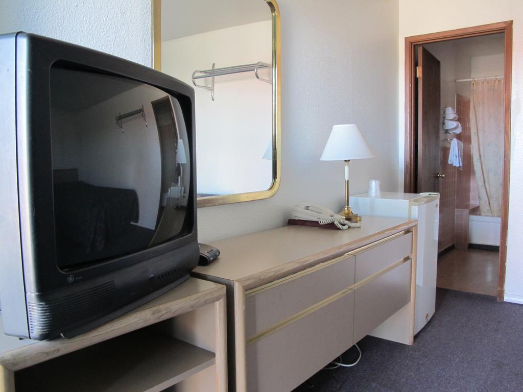 Economy Inn Ontario Quarto foto